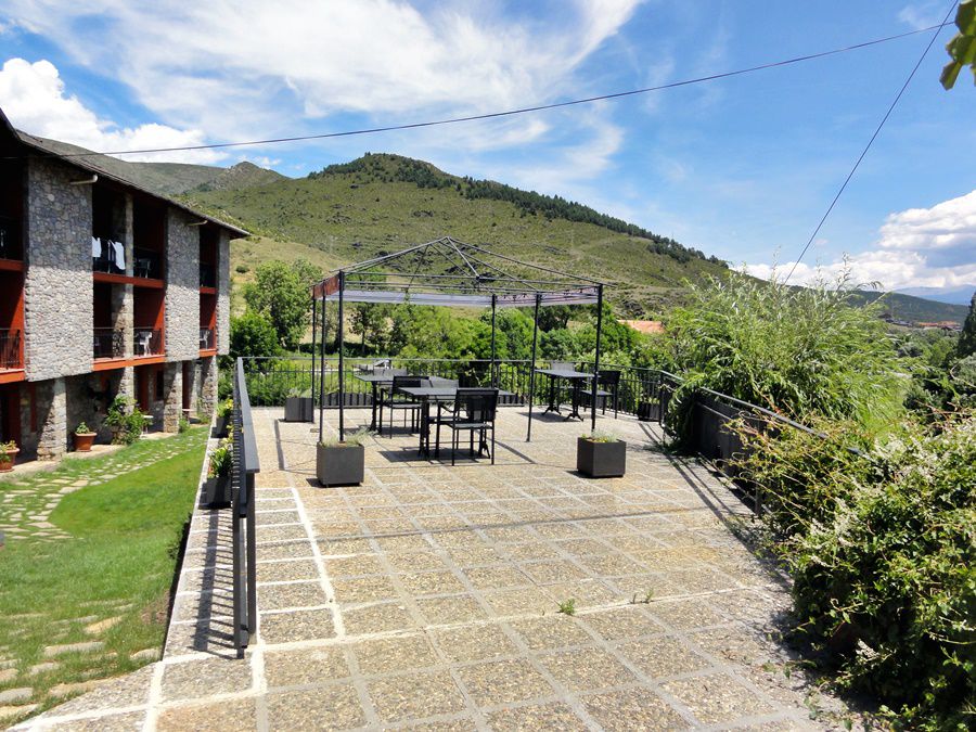 Fonda Matia Hotel Bellver De Cerdanya Ngoại thất bức ảnh