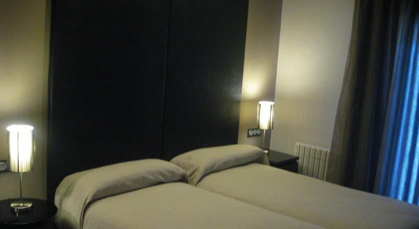 Fonda Matia Hotel Bellver De Cerdanya Ngoại thất bức ảnh
