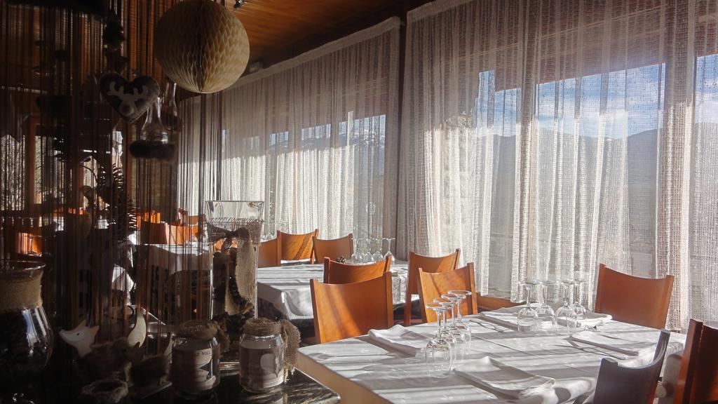 Fonda Matia Hotel Bellver De Cerdanya Ngoại thất bức ảnh