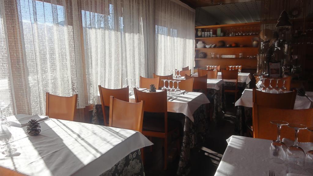 Fonda Matia Hotel Bellver De Cerdanya Ngoại thất bức ảnh
