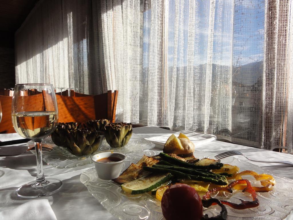 Fonda Matia Hotel Bellver De Cerdanya Ngoại thất bức ảnh