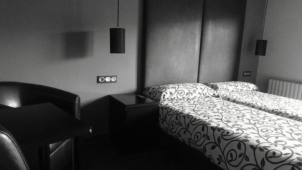 Fonda Matia Hotel Bellver De Cerdanya Ngoại thất bức ảnh