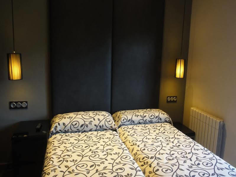 Fonda Matia Hotel Bellver De Cerdanya Ngoại thất bức ảnh